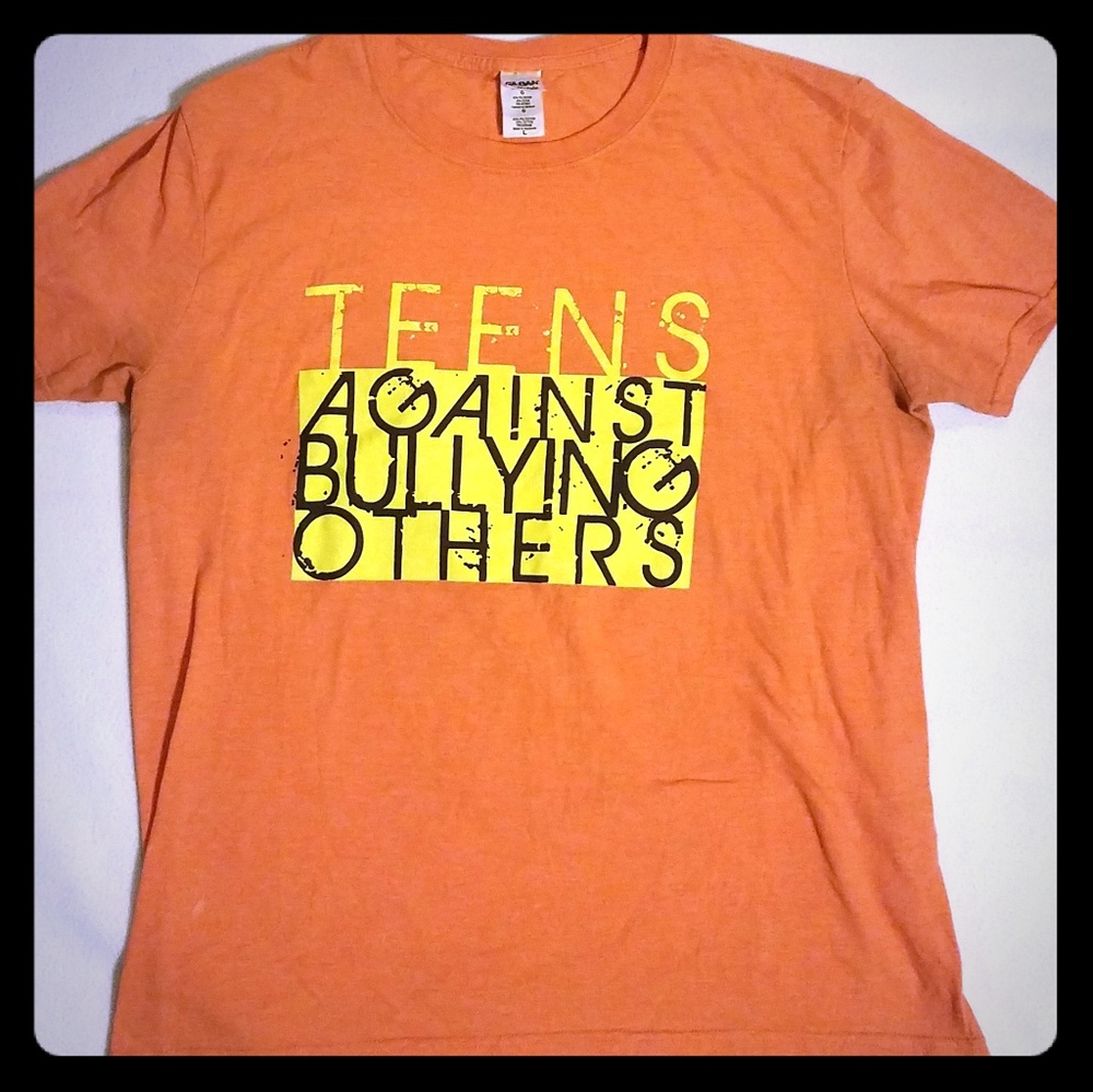 Men's large 90s style anti bullying tshirt